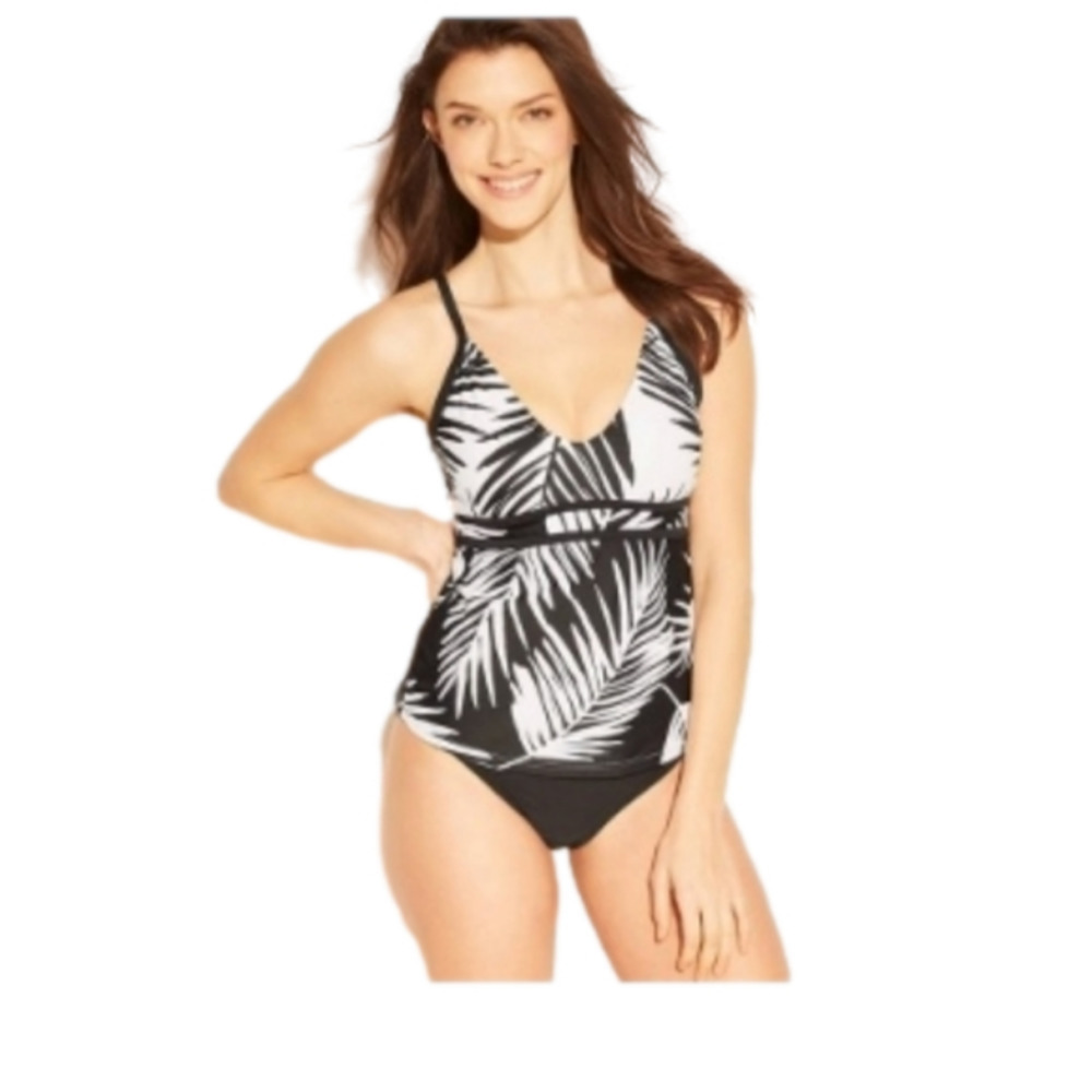 𝅺Kona Sol Tankini Swim Top Floral  Black and White